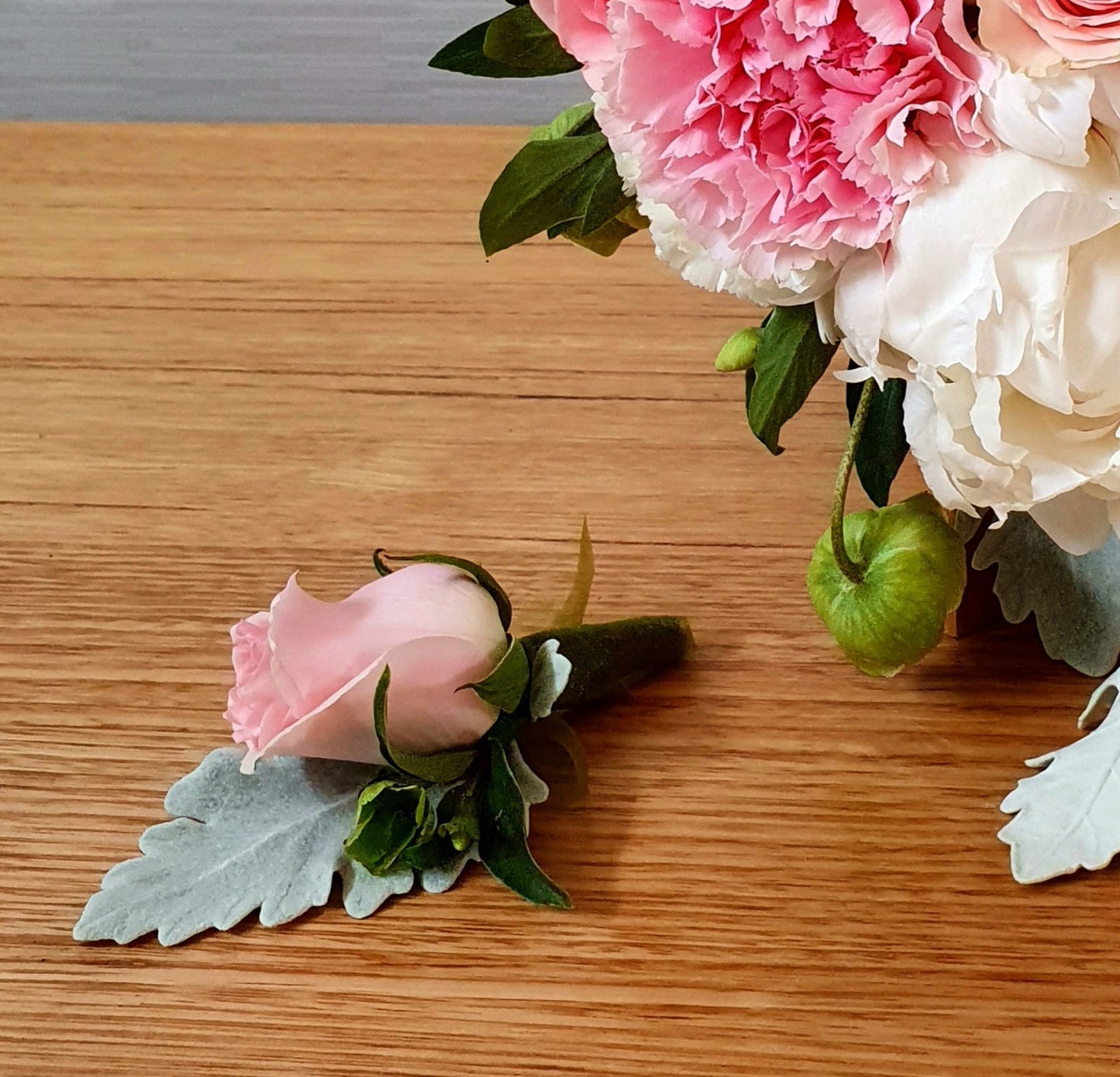 Pastel - Buttonhole