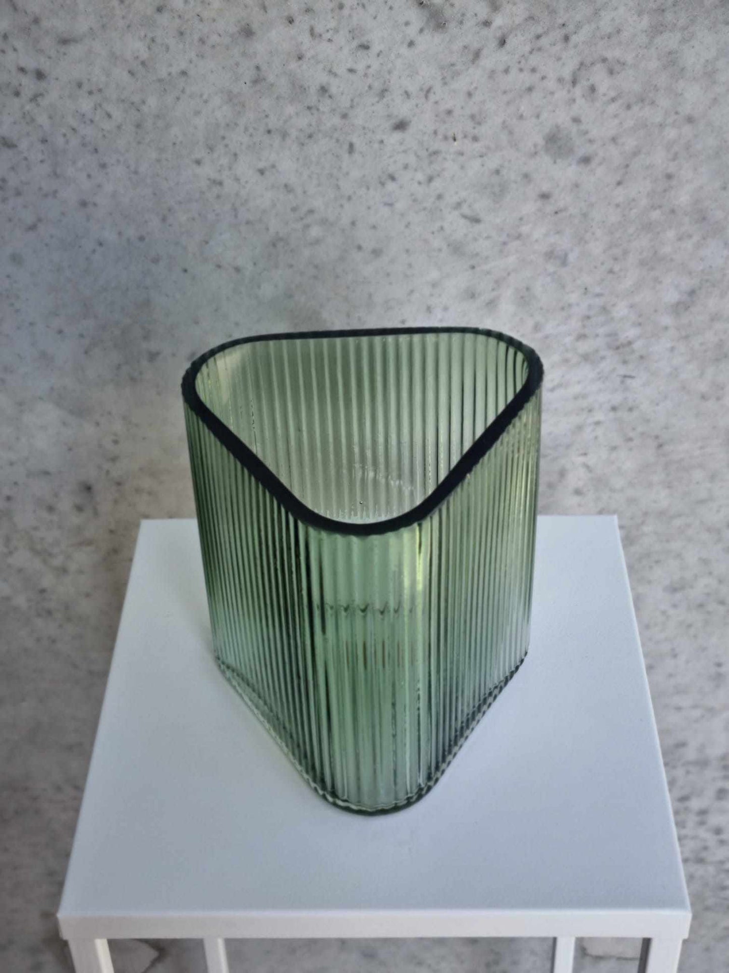 Profile Vase Green (L)