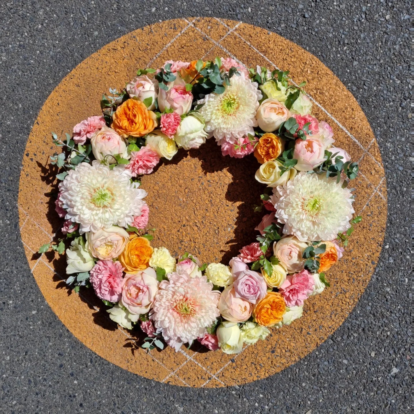 The Joy Wreath - Premium Grandiflora Rose Eco Wreath (Agra wool base) 30cm